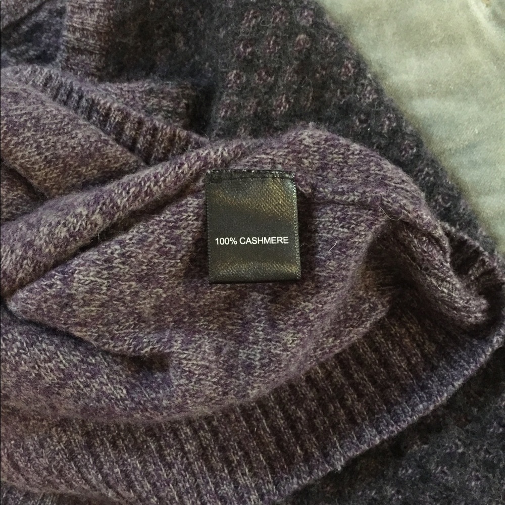 Cashmere Sweater - Picture 4 of 4